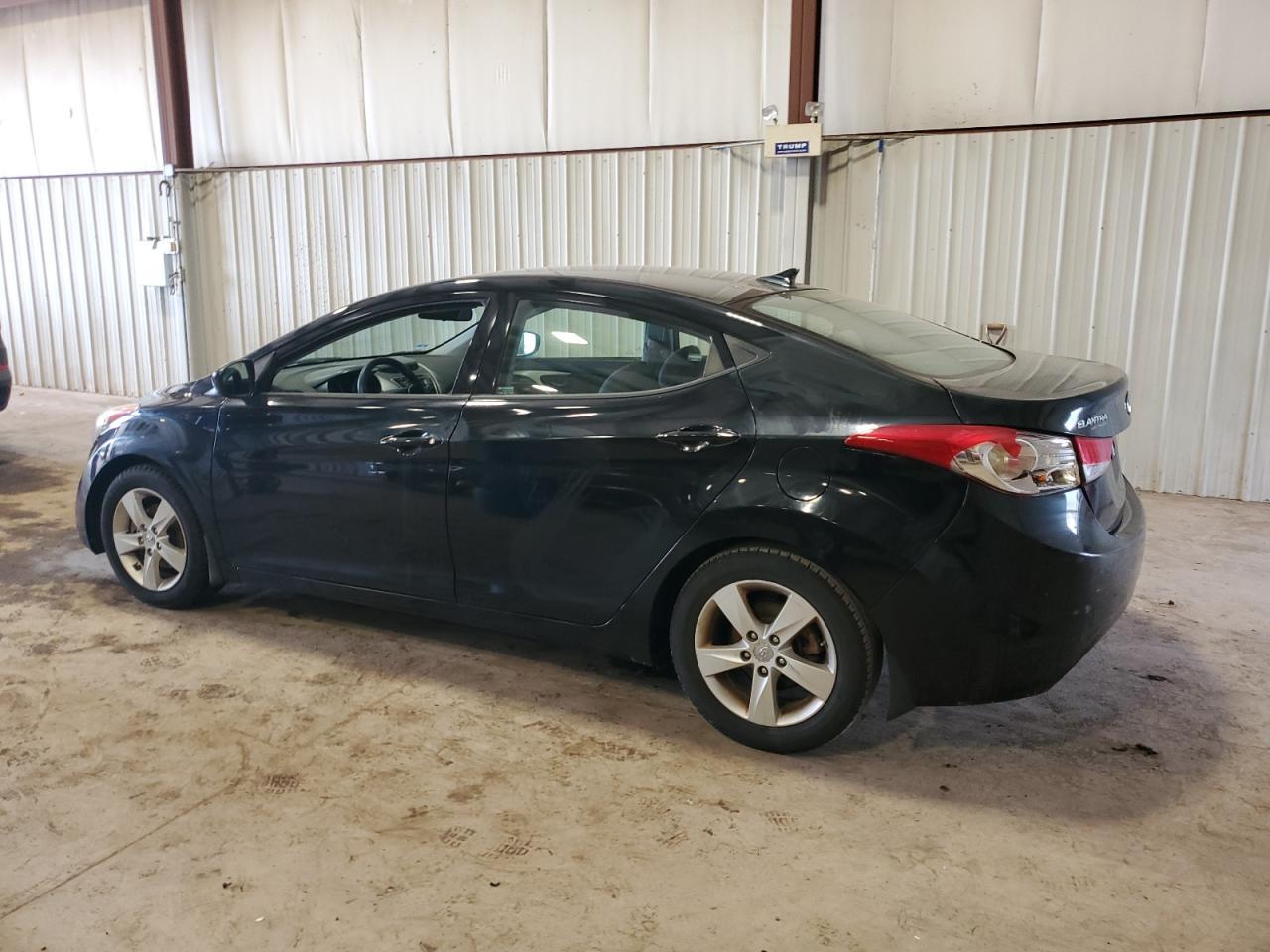 2013 HYUNDAI ELANTRA GL - Image 2