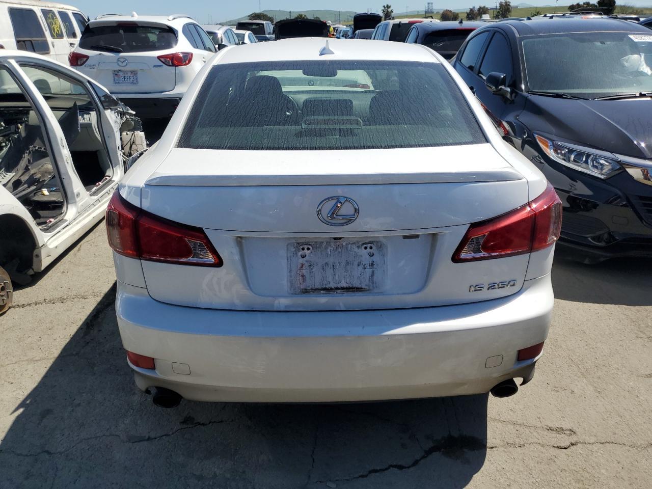2011 LEXUS IS 250 - Image 6