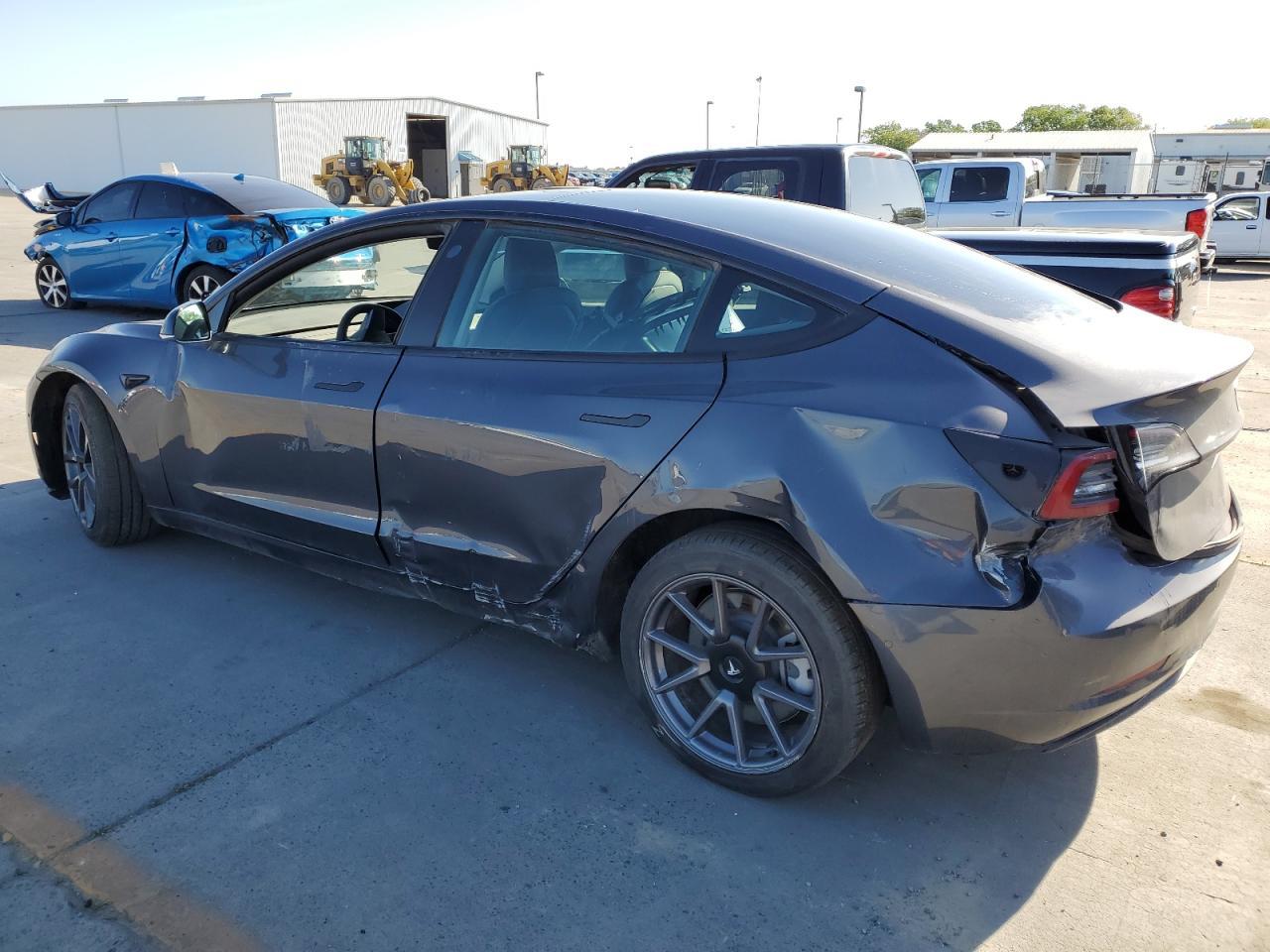 2021 TESLA MODEL 3 - Фото 2