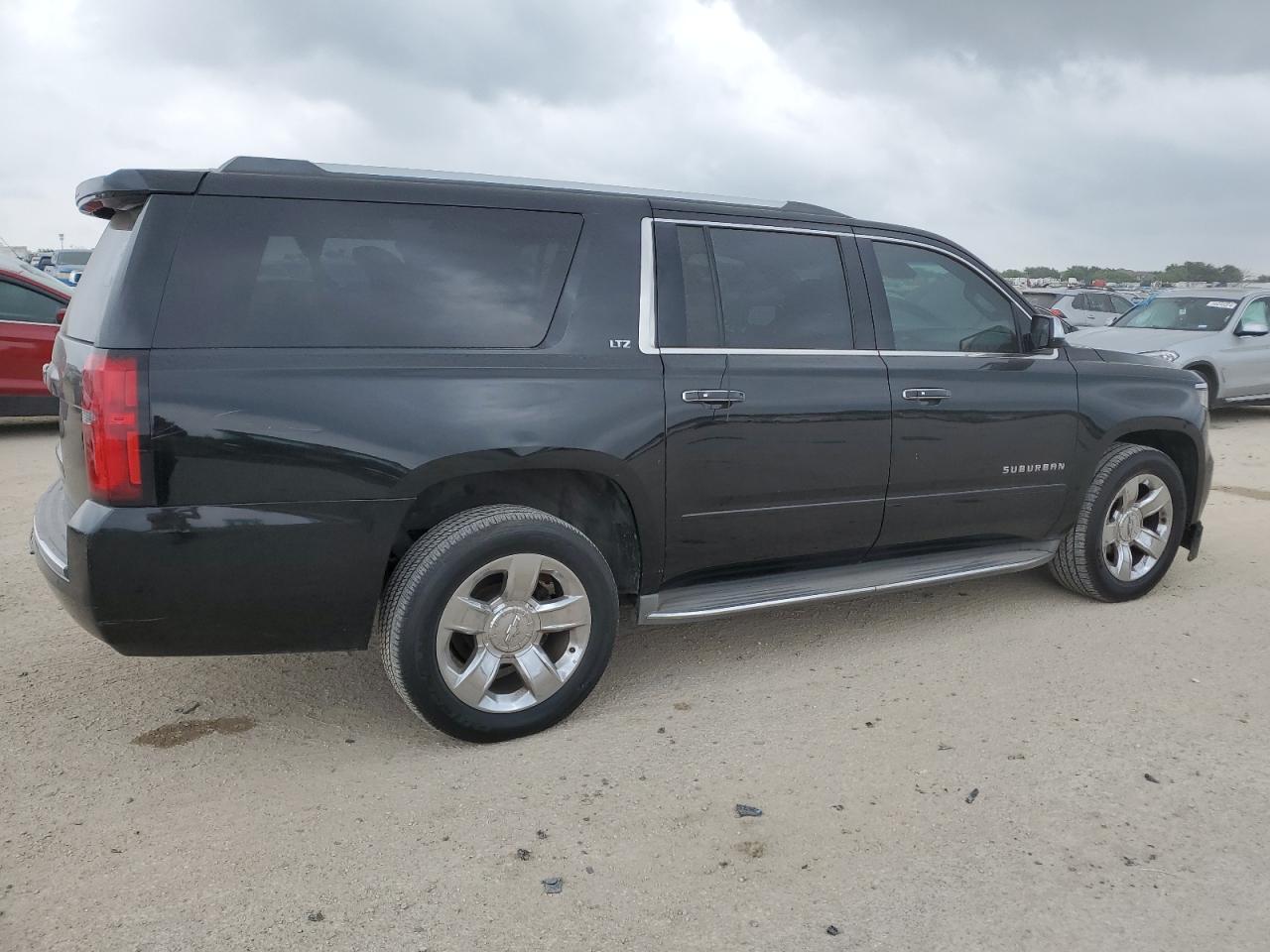 2015 CHEVROLET SUBURBAN C - Фото 3