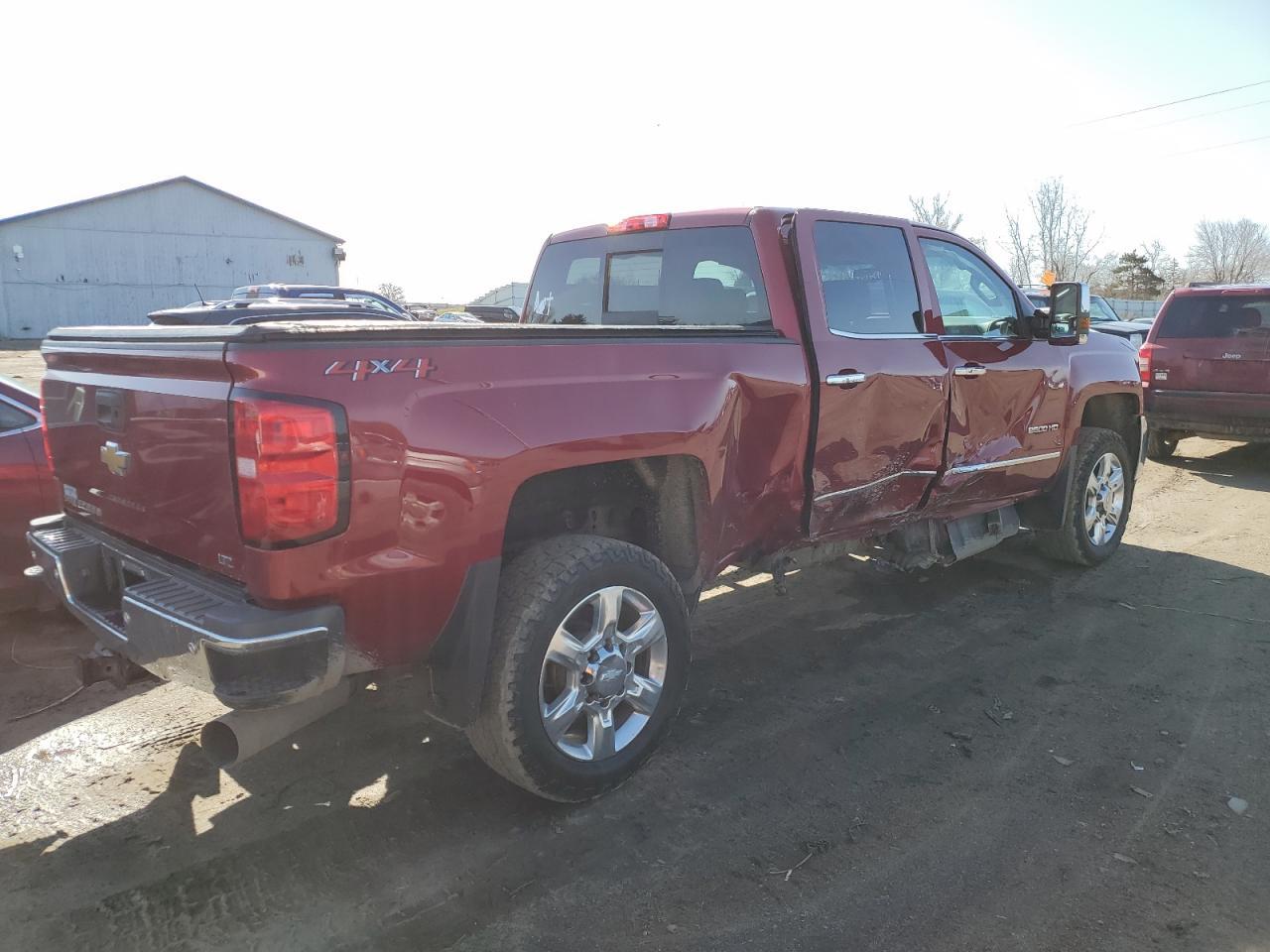 2019 CHEVROLET SILVERADO - Фото 3