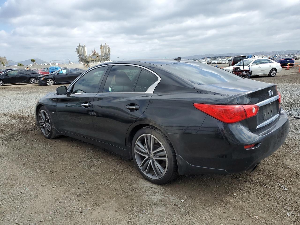 2016 INFINITI Q50 PREMIU - Фото 2