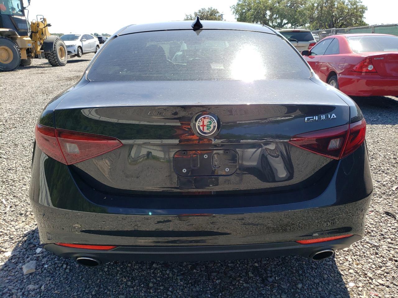 2017 ALFA ROMEO GIULIA - Фото 6
