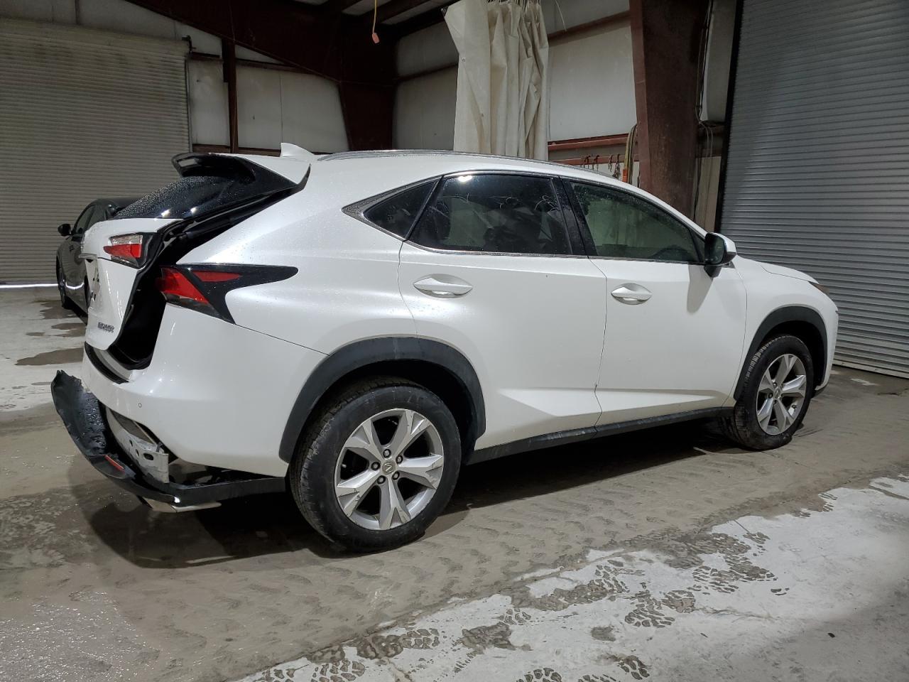 2017 LEXUS NX 200T BA - Фото 3