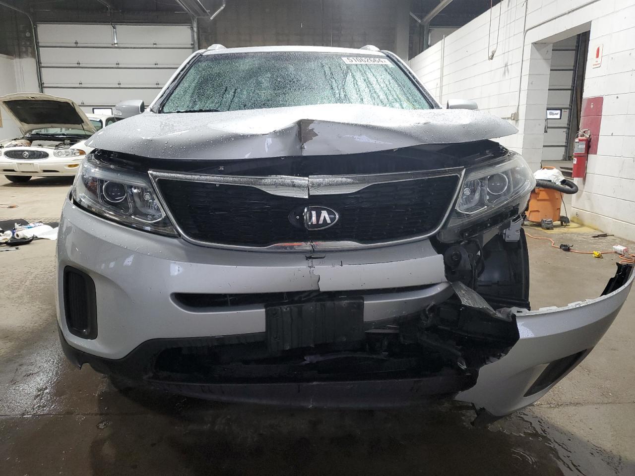 2015 KIA SORENTO LX - Image 5