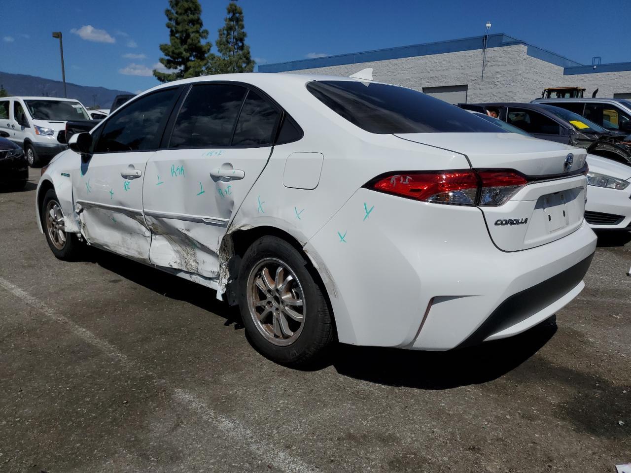 2021 TOYOTA COROLLA LE - Image 2