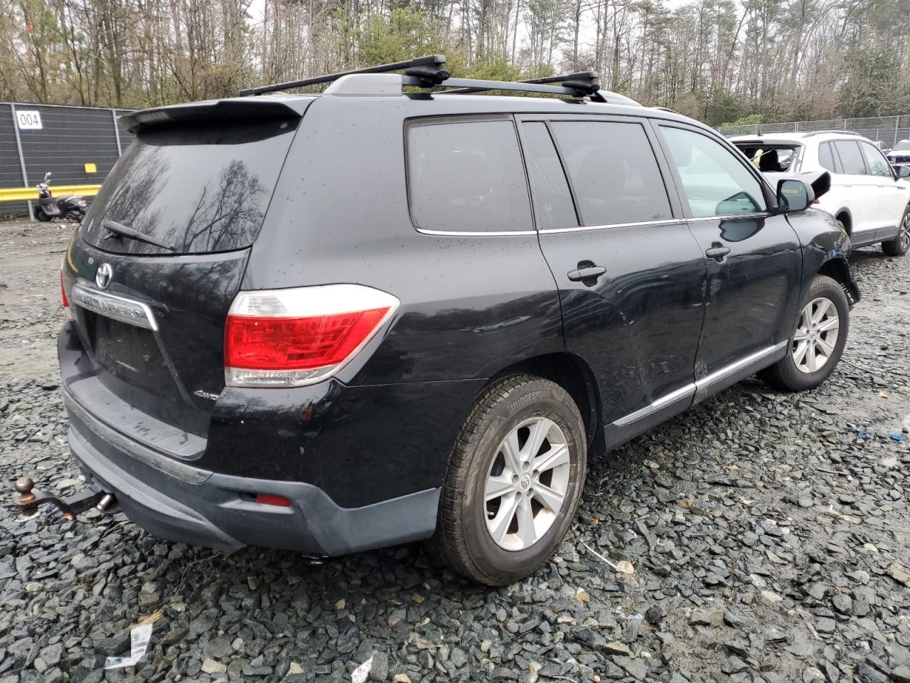 2011 TOYOTA HIGHLANDER - Фото 3
