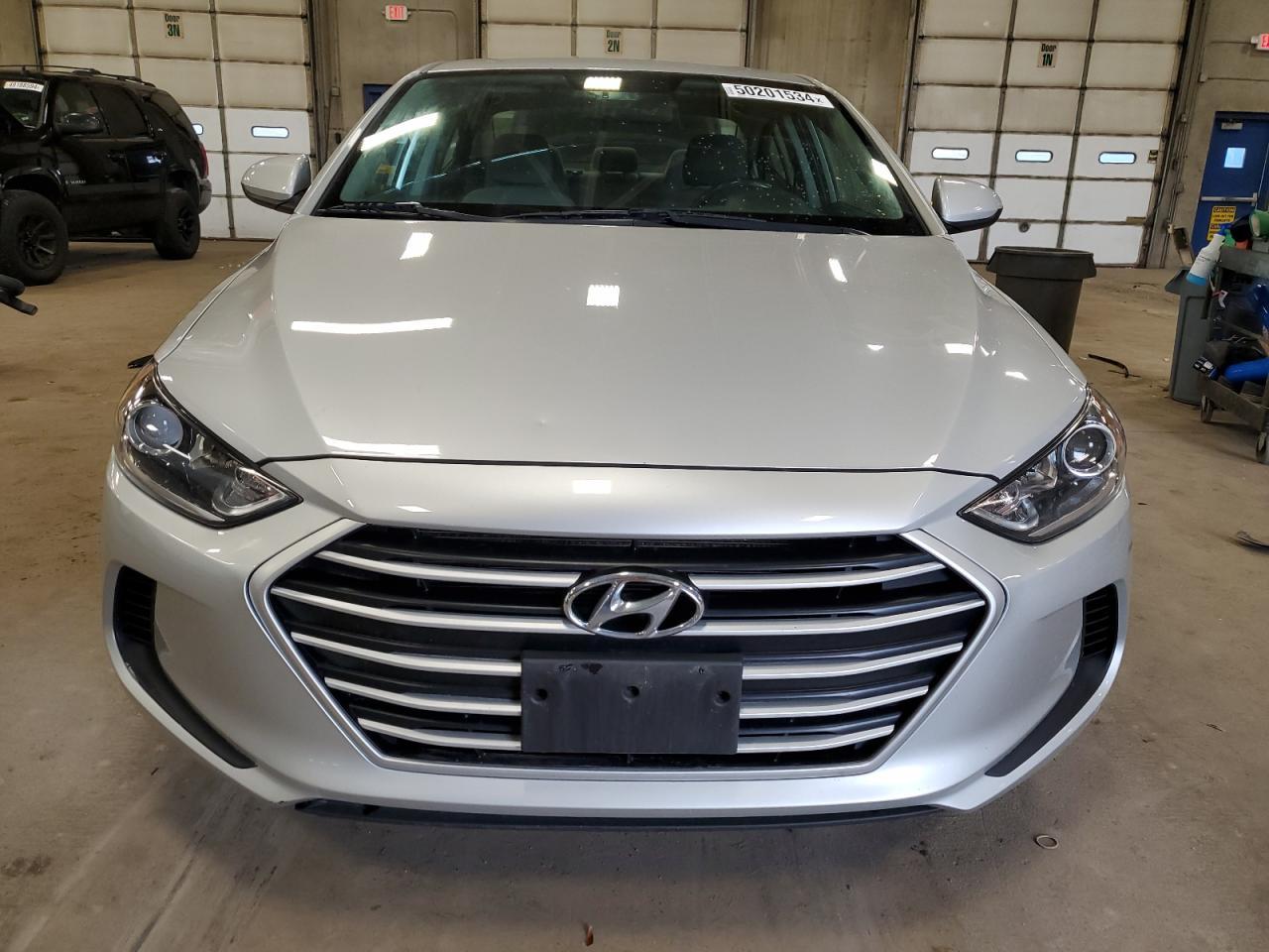 2018 HYUNDAI ELANTRA SE - Фото 5