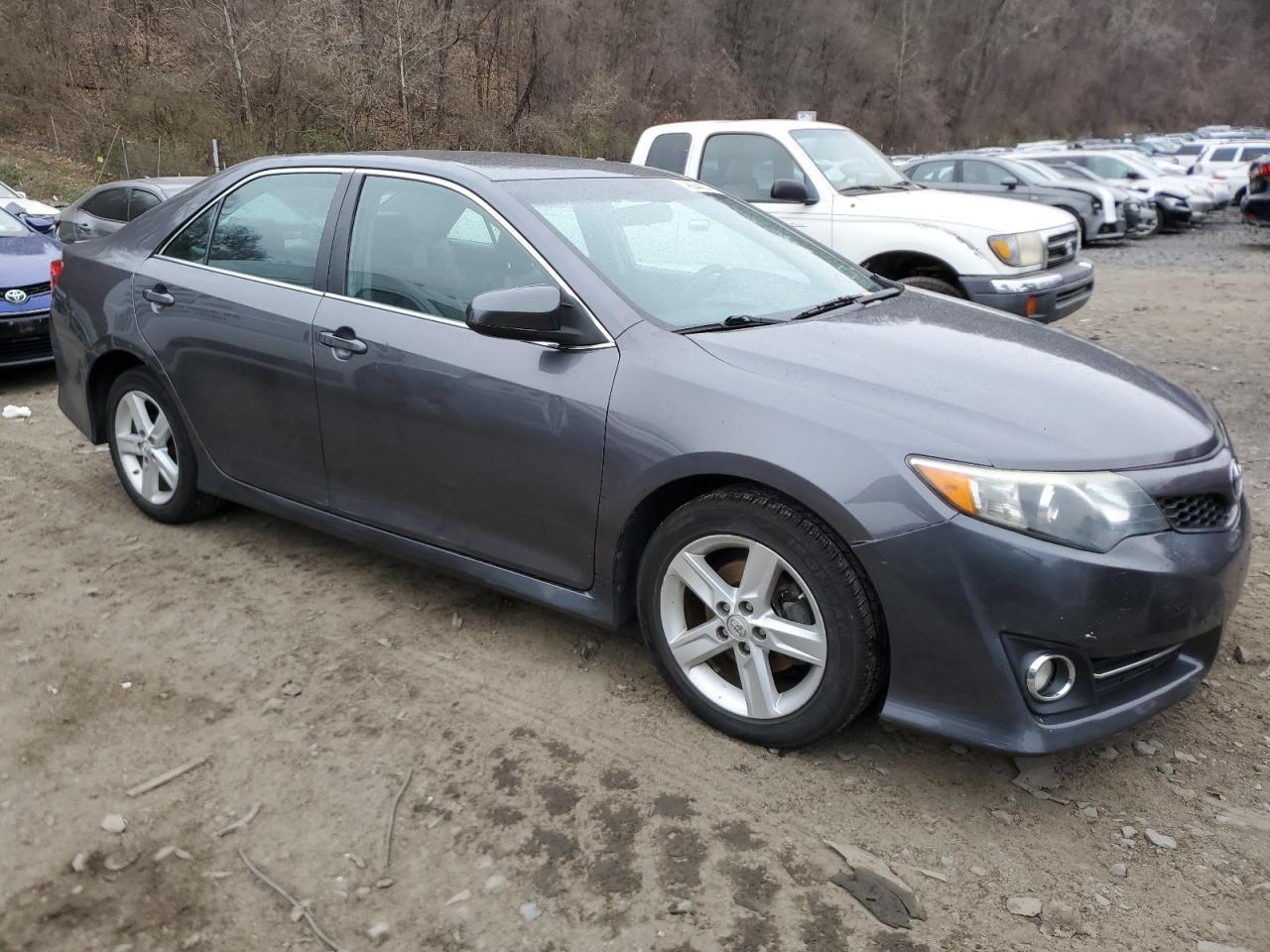2014 TOYOTA CAMRY L - Image 4