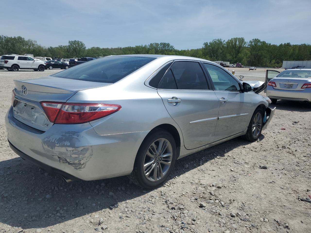 2017 TOYOTA CAMRY LE - Фото 3