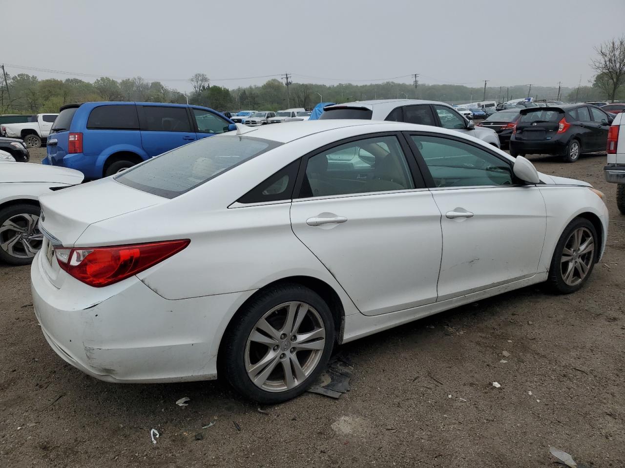 2011 HYUNDAI SONATA GLS - Фото 3