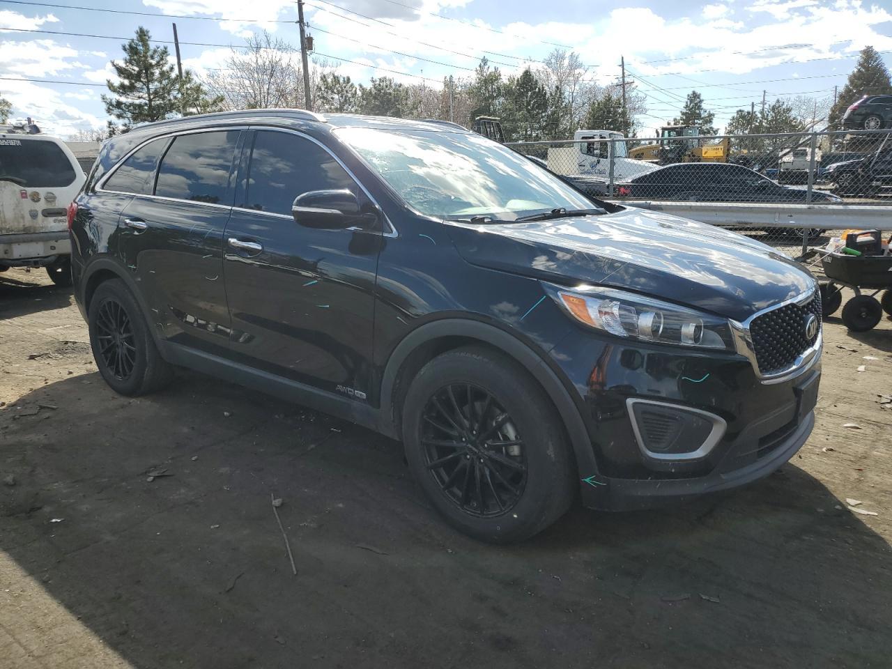 2016 KIA SORENTO LX - Image 4
