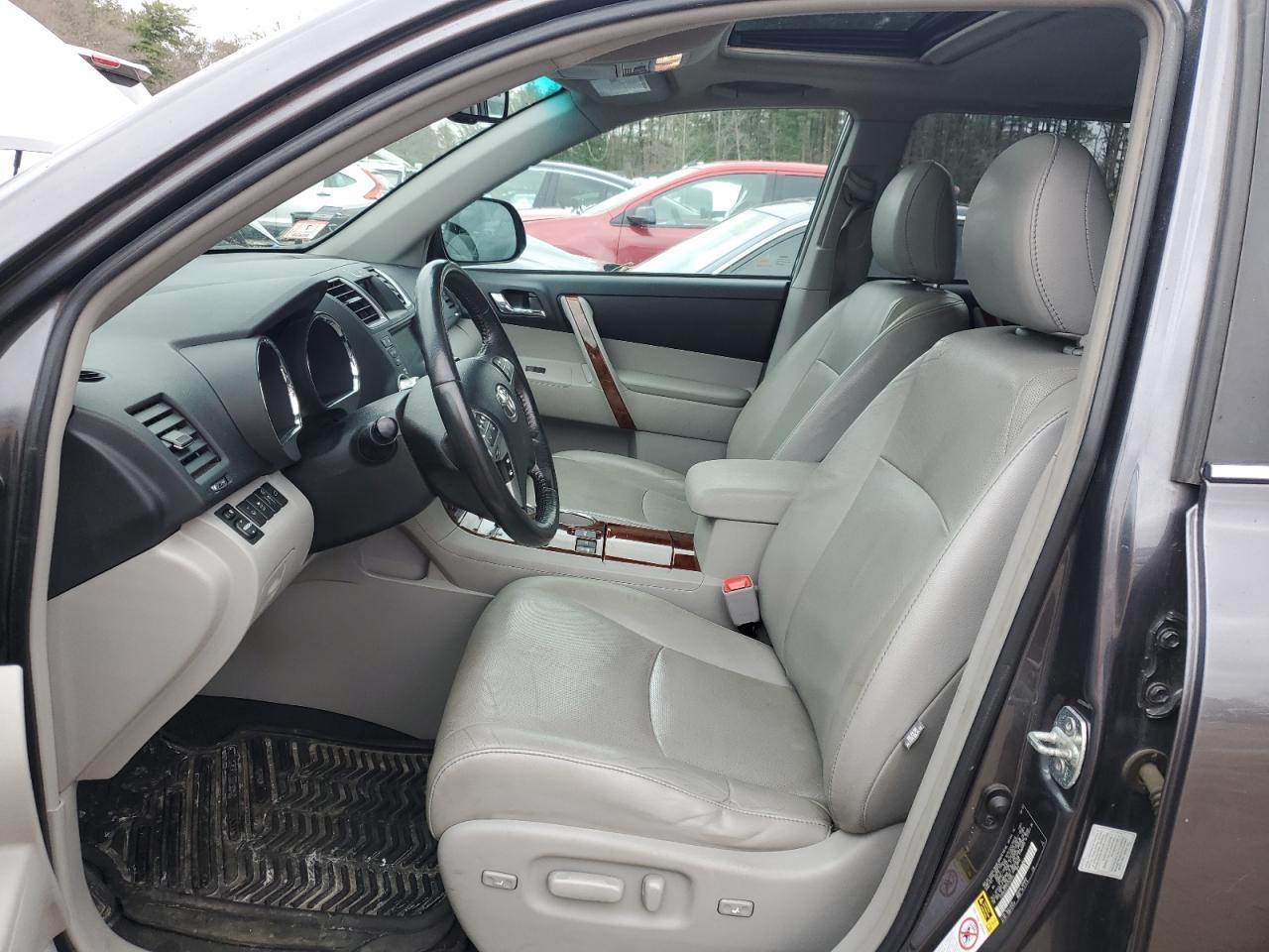 2012 TOYOTA HIGHLANDER - Фото 7