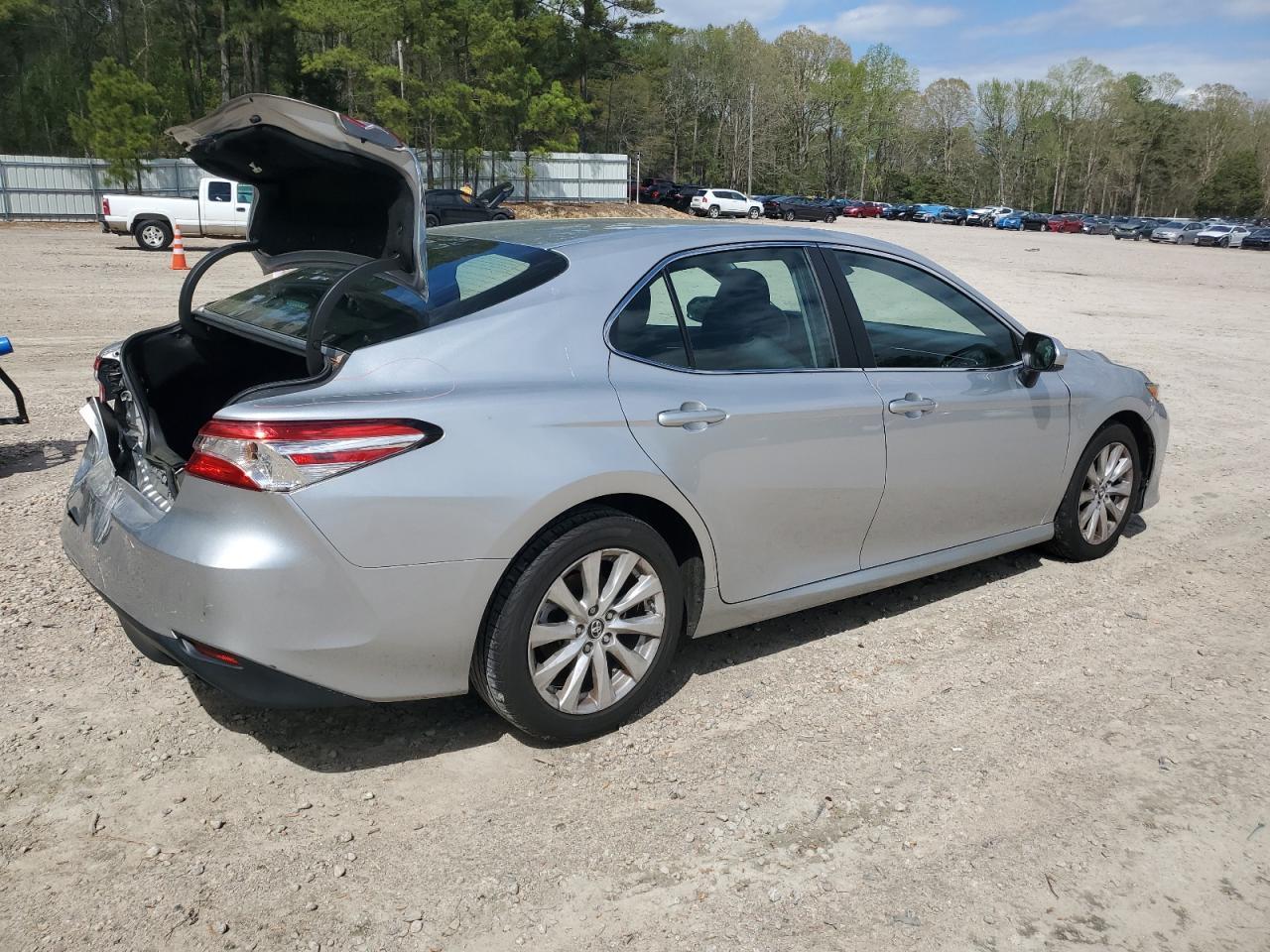 2018 TOYOTA CAMRY L - Image 3
