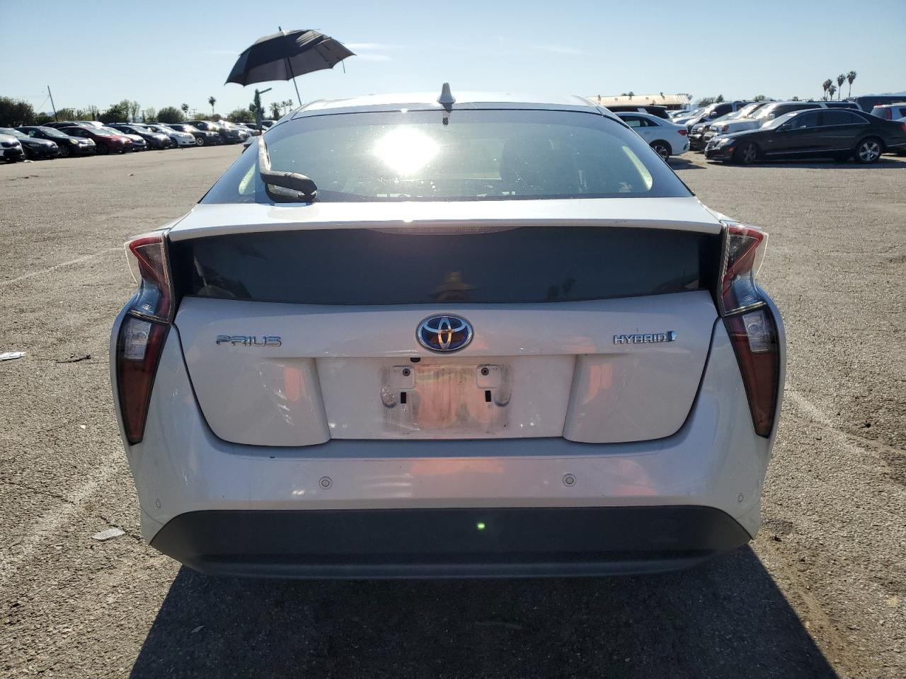 2016 TOYOTA PRIUS - Image 6