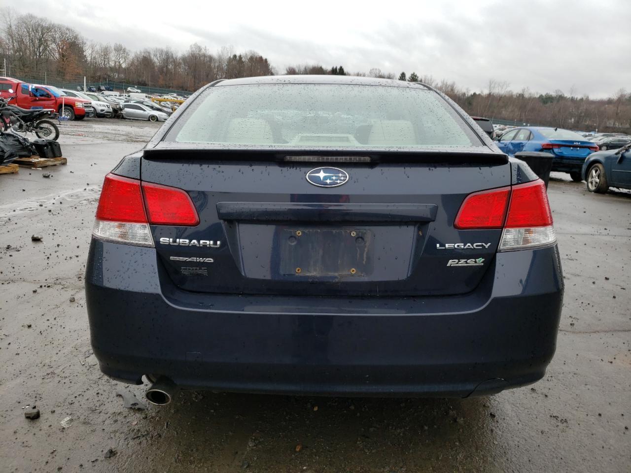 2012 SUBARU LEGACY 2.5 - Image 6