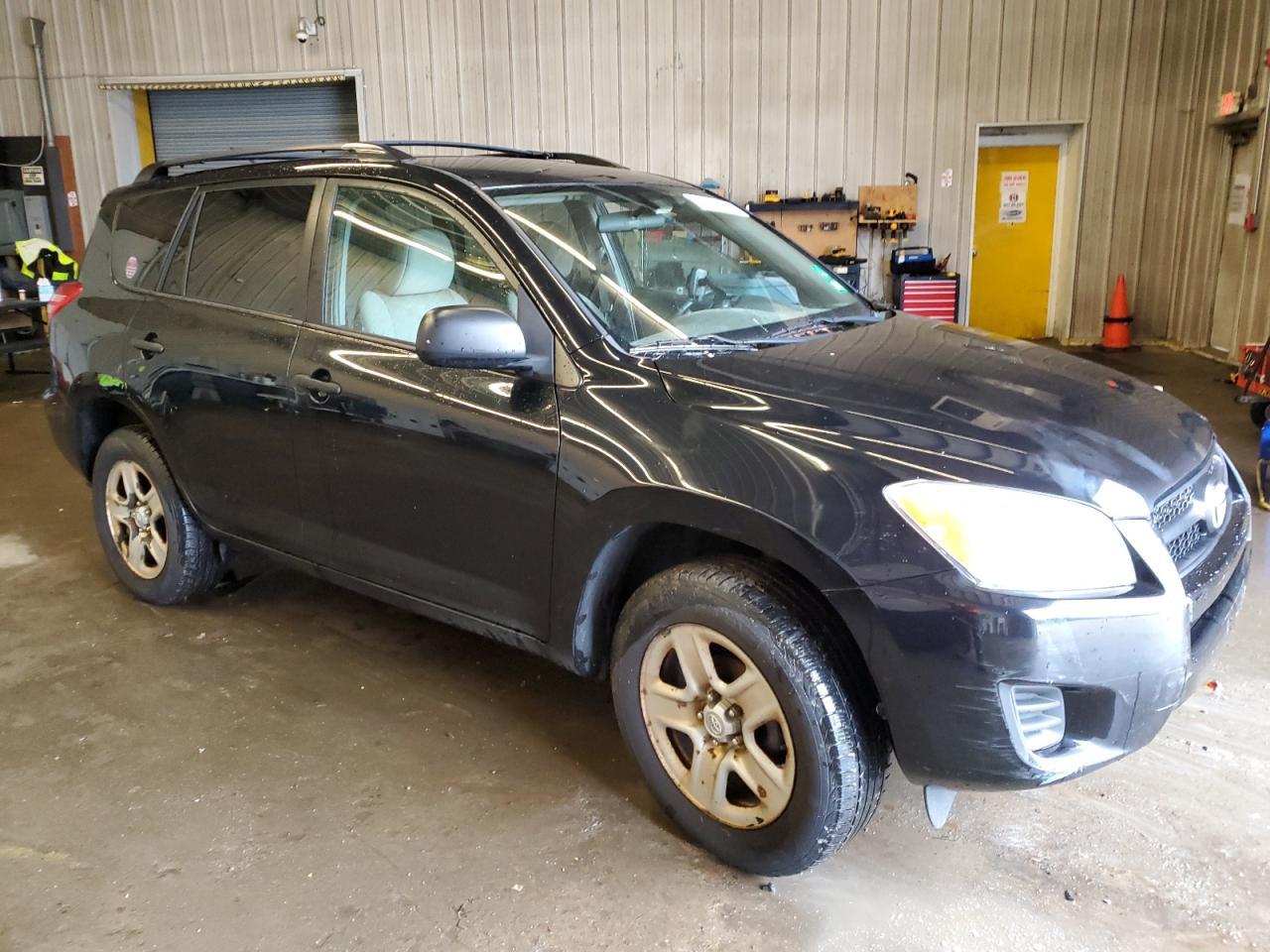 2011 TOYOTA RAV4 - Image 4