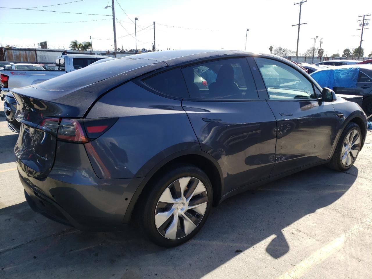 2023 TESLA MODEL Y - Фото 3
