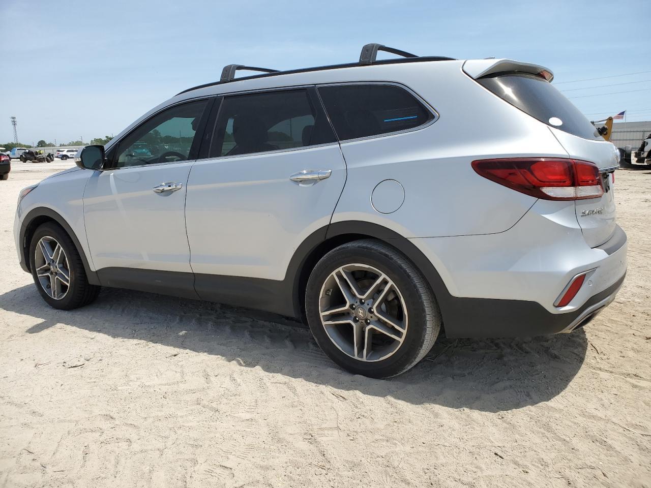 2017 HYUNDAI SANTA FE S - Image 2