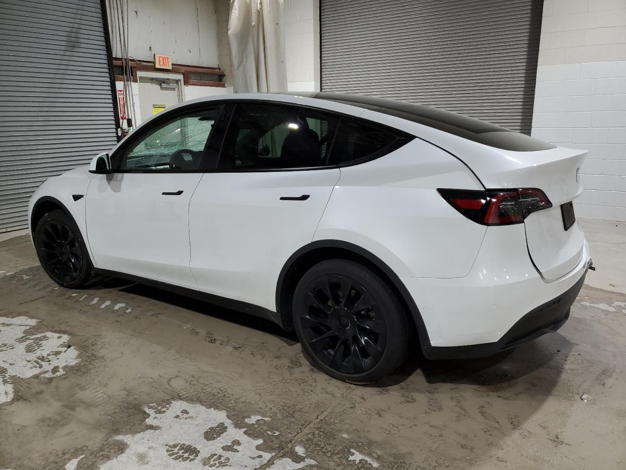 2022 TESLA MODEL Y - Image 2