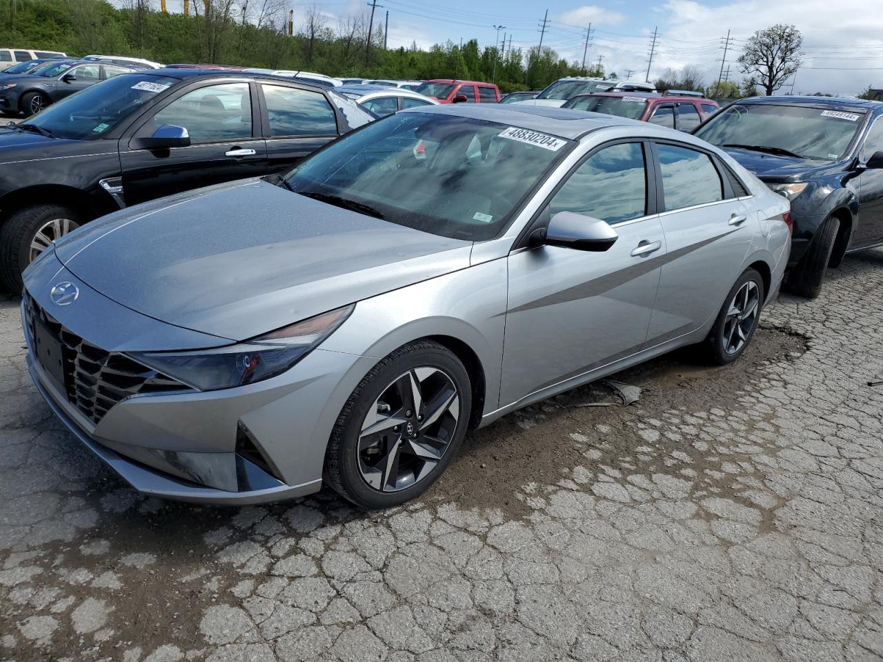 2022 HYUNDAI ELANTRA SE