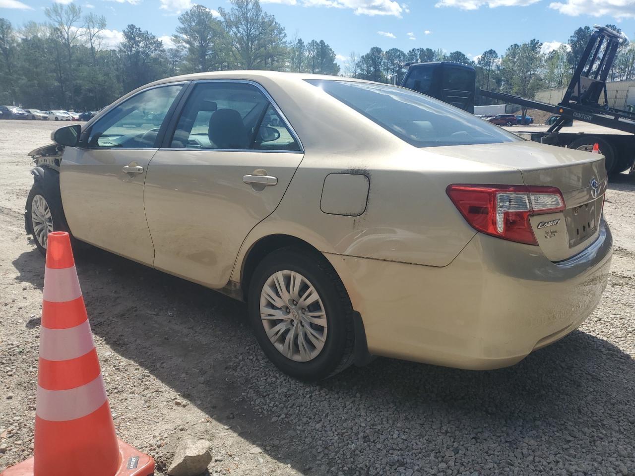 2012 TOYOTA CAMRY BASE - Image 2