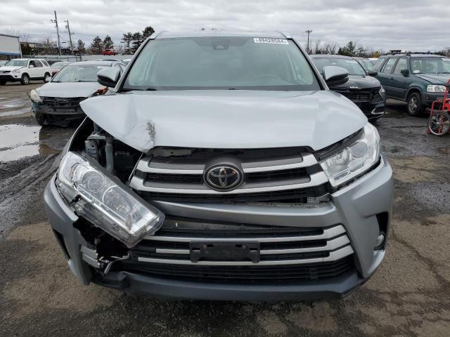 2018 Toyota Highlander Se - Фото 5