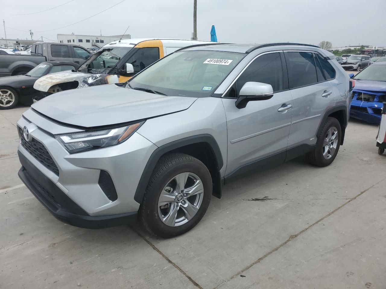 2022 TOYOTA RAV4 XLE