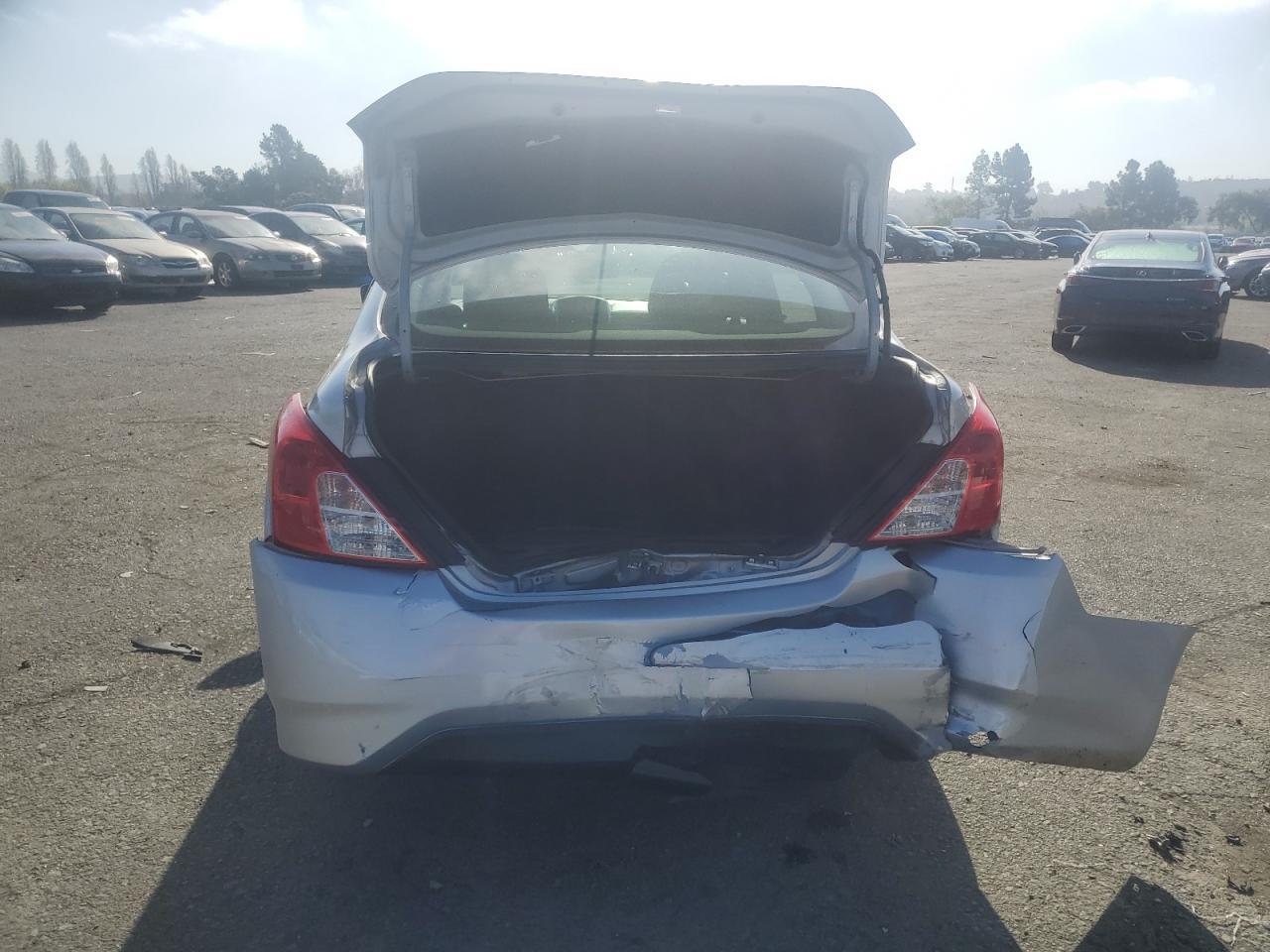 2016 NISSAN VERSA S - Image 6