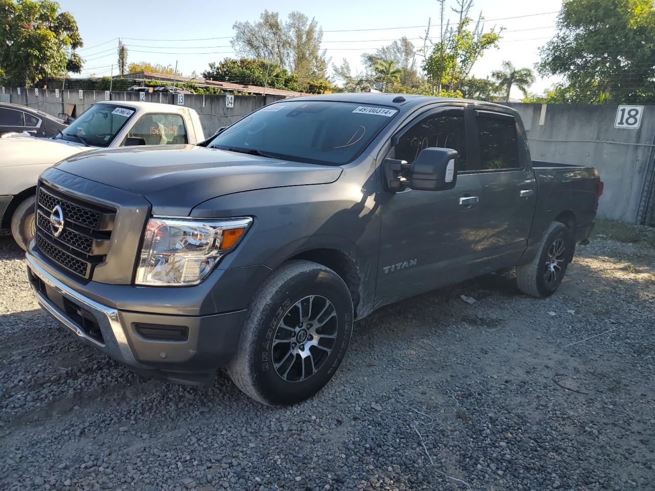 2021 NISSAN TITAN SV
