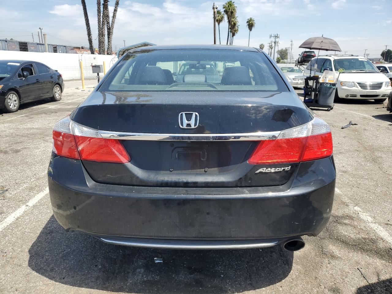 2014 HONDA ACCORD LX - Image 6