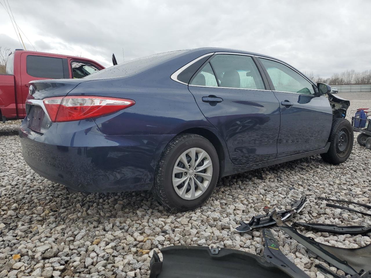 2017 TOYOTA CAMRY LE - Image 3