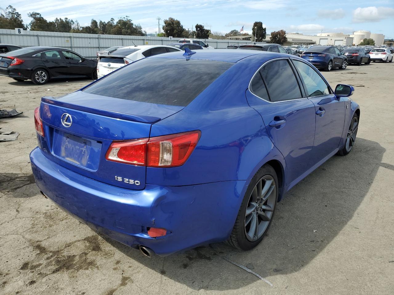 2011 LEXUS IS 250 - Image 3