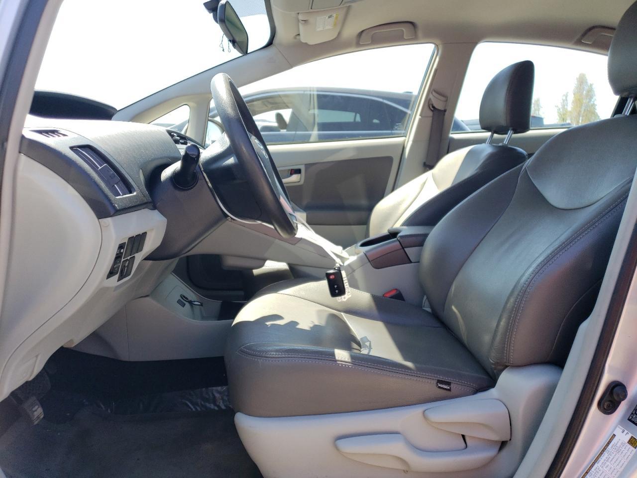 2015 TOYOTA PRIUS - Фото 7