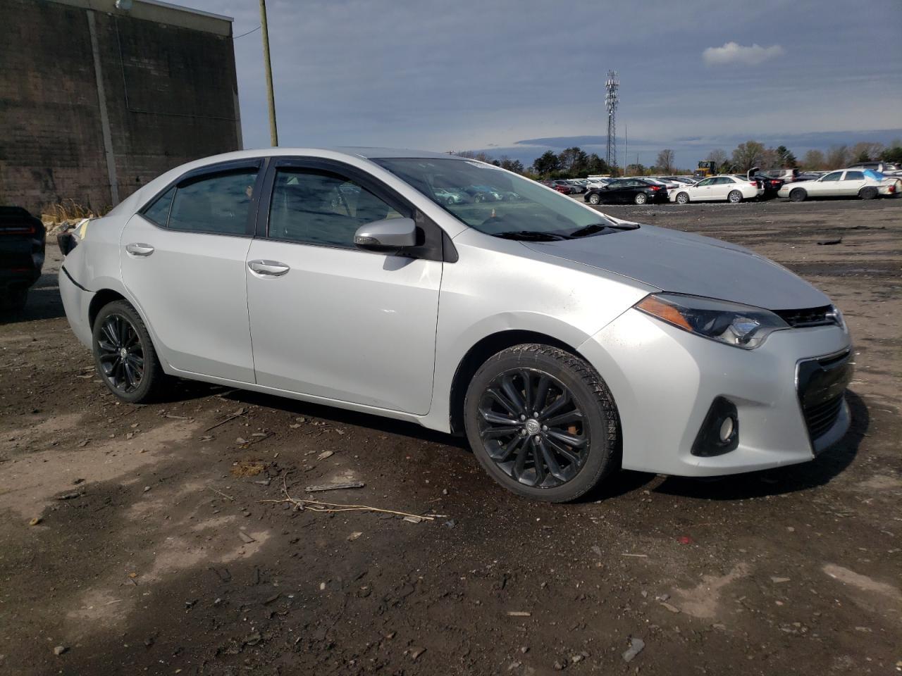 2015 TOYOTA COROLLA L - Image 4