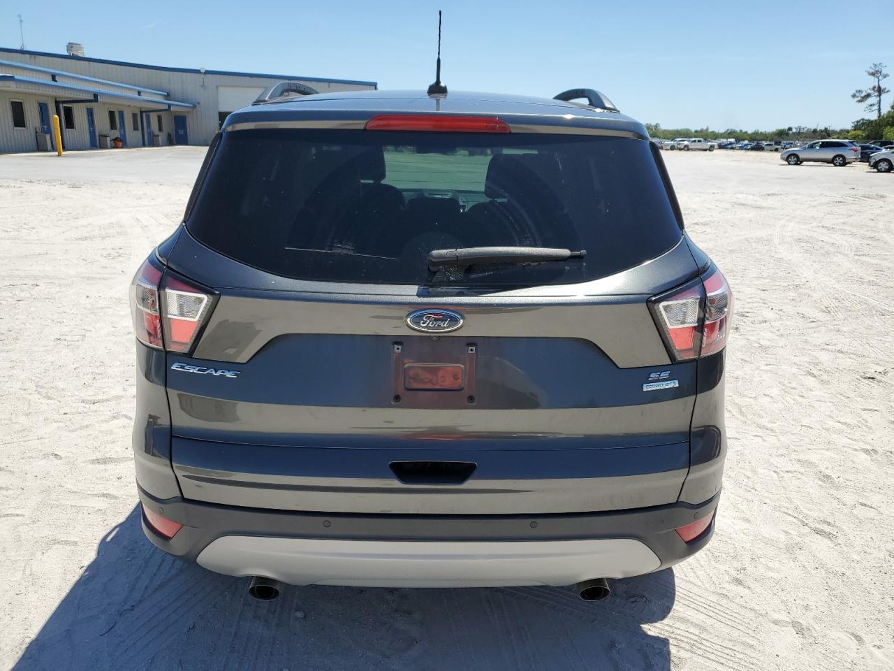 2017 FORD ESCAPE SE - Фото 6