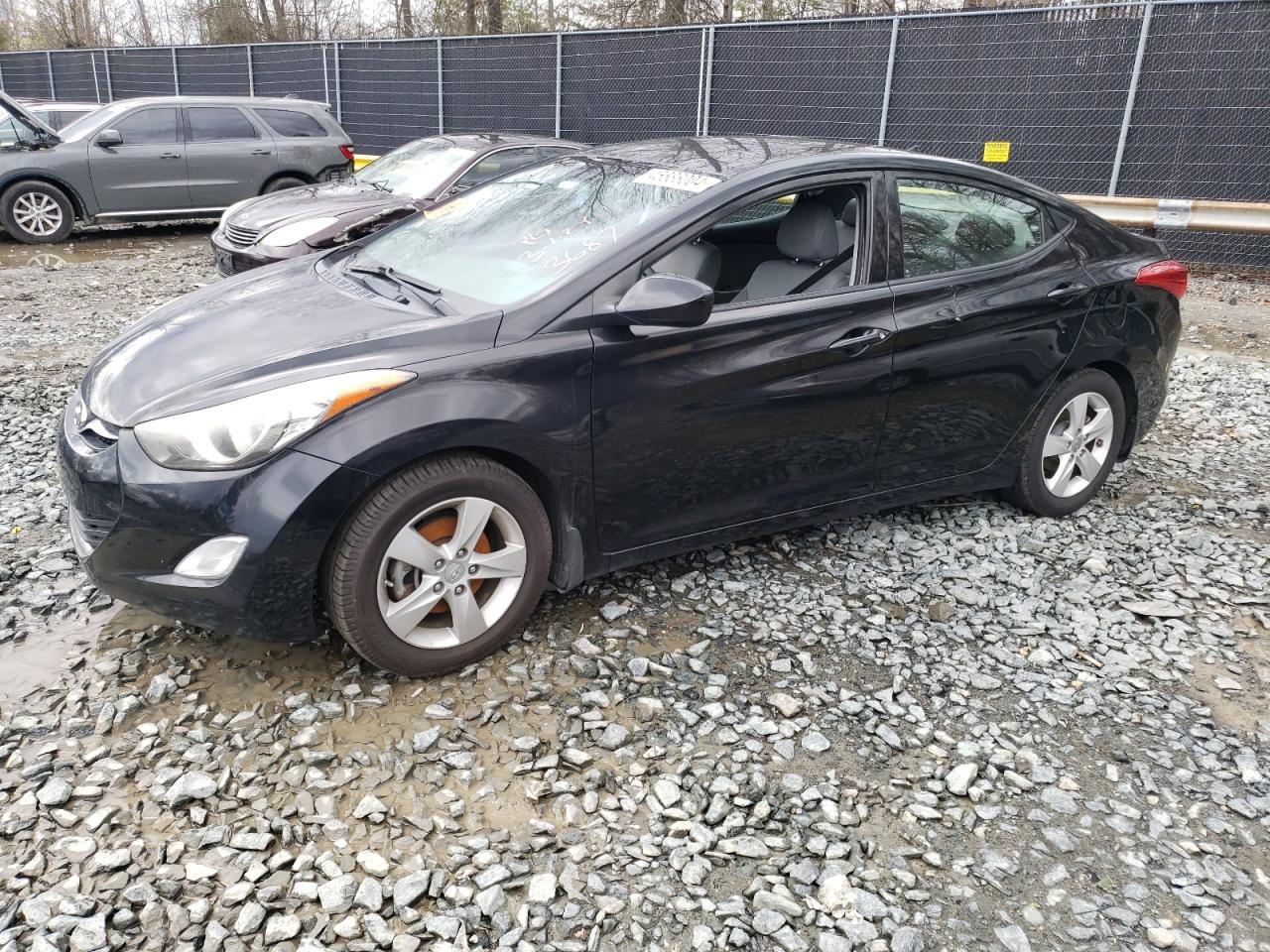 2013 HYUNDAI ELANTRA GL