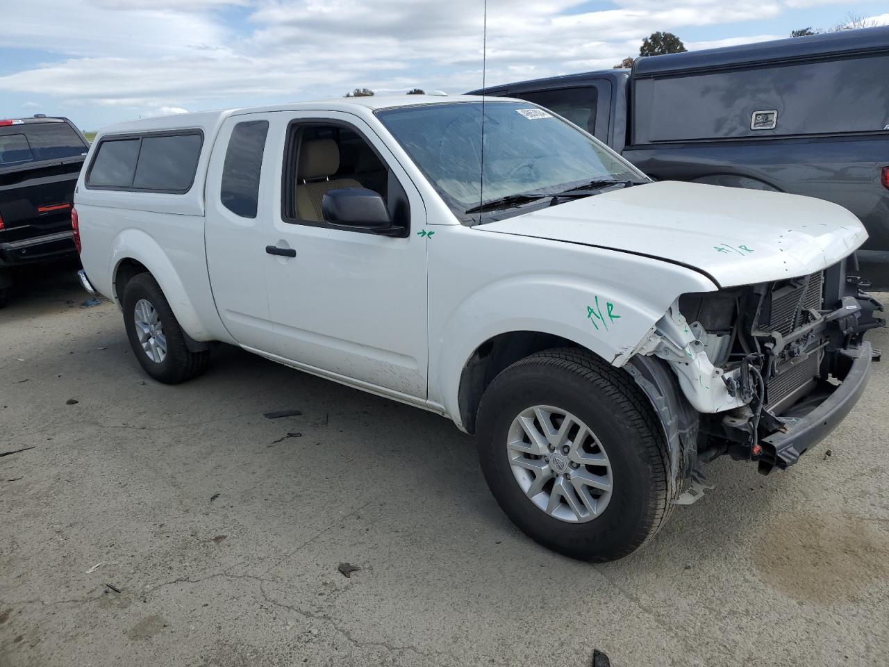 2017 NISSAN FRONTIER S - Фото 4