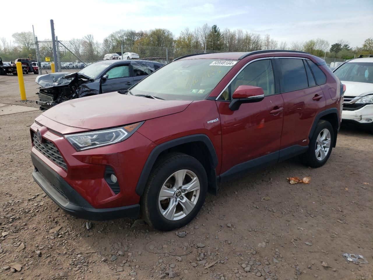 2020 TOYOTA RAV4 XLE