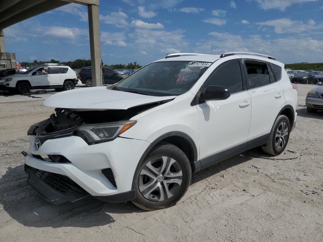 2016 TOYOTA RAV4 LE