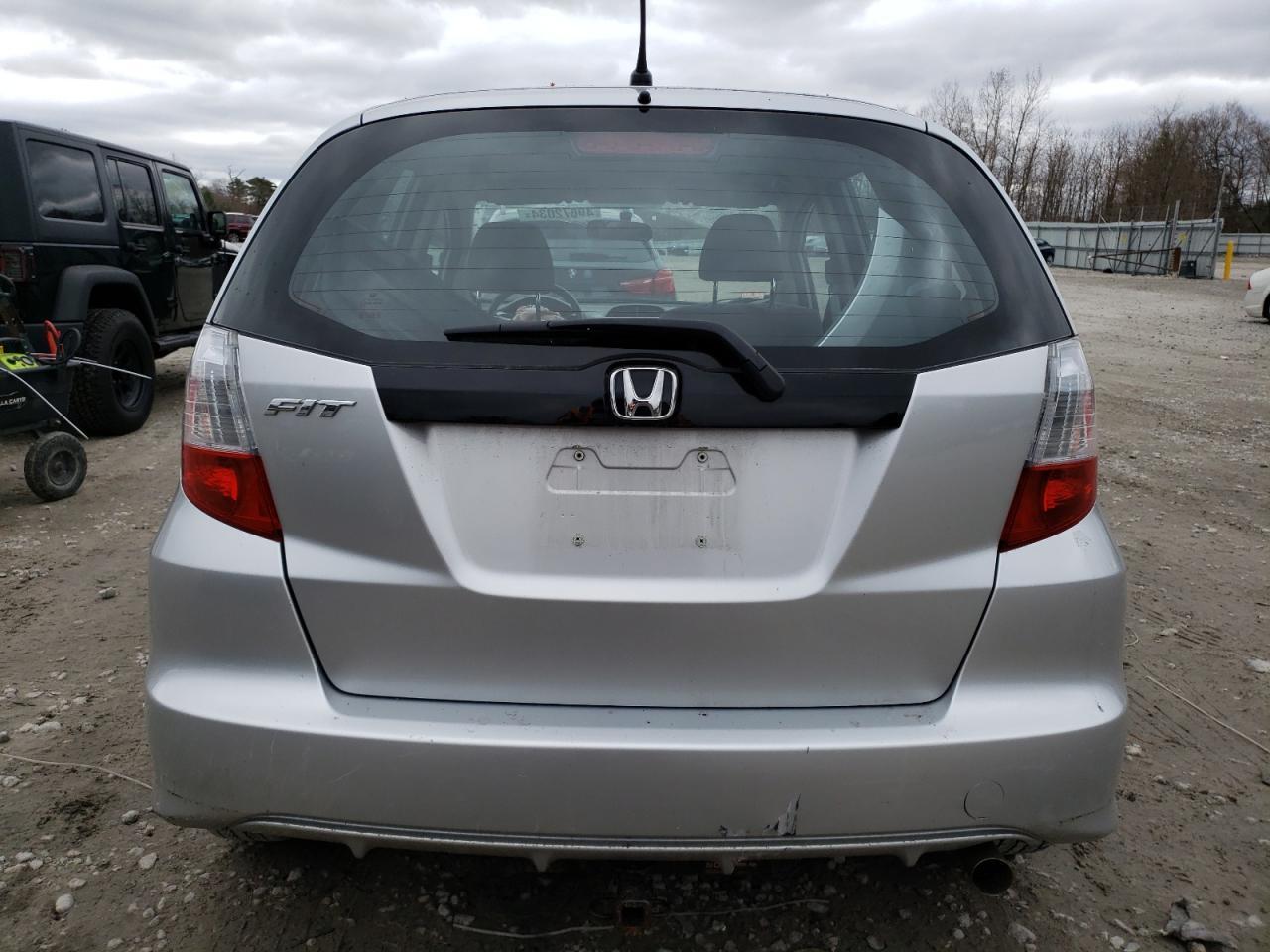 2013 HONDA FIT - Image 6