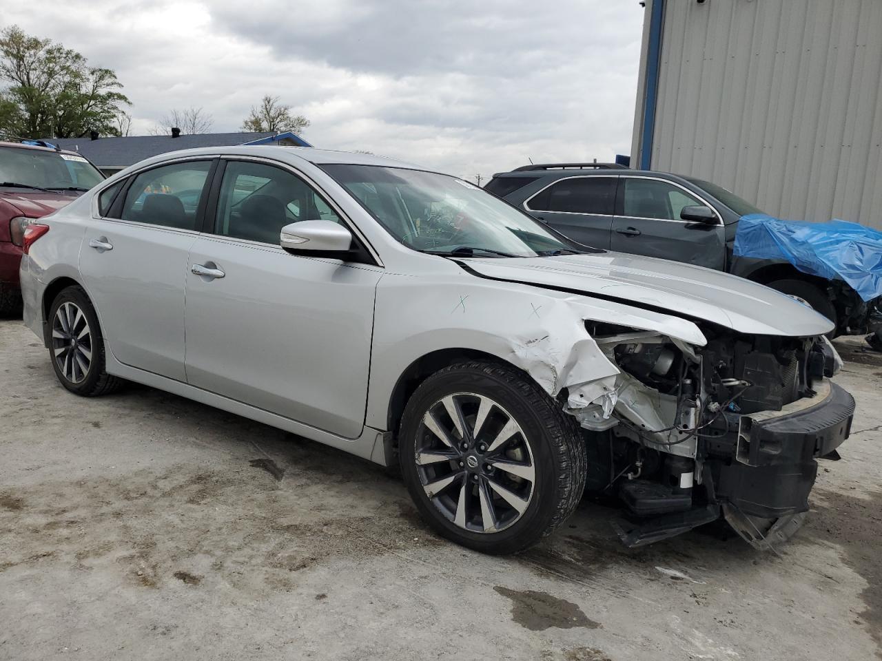 2017 NISSAN ALTIMA 2.5 - Фото 4