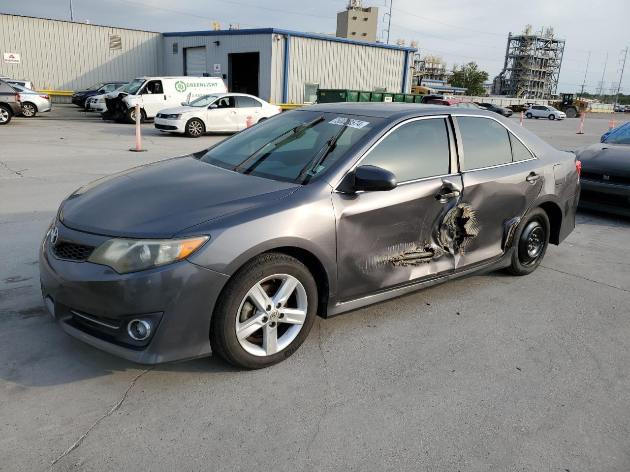2014 TOYOTA CAMRY L