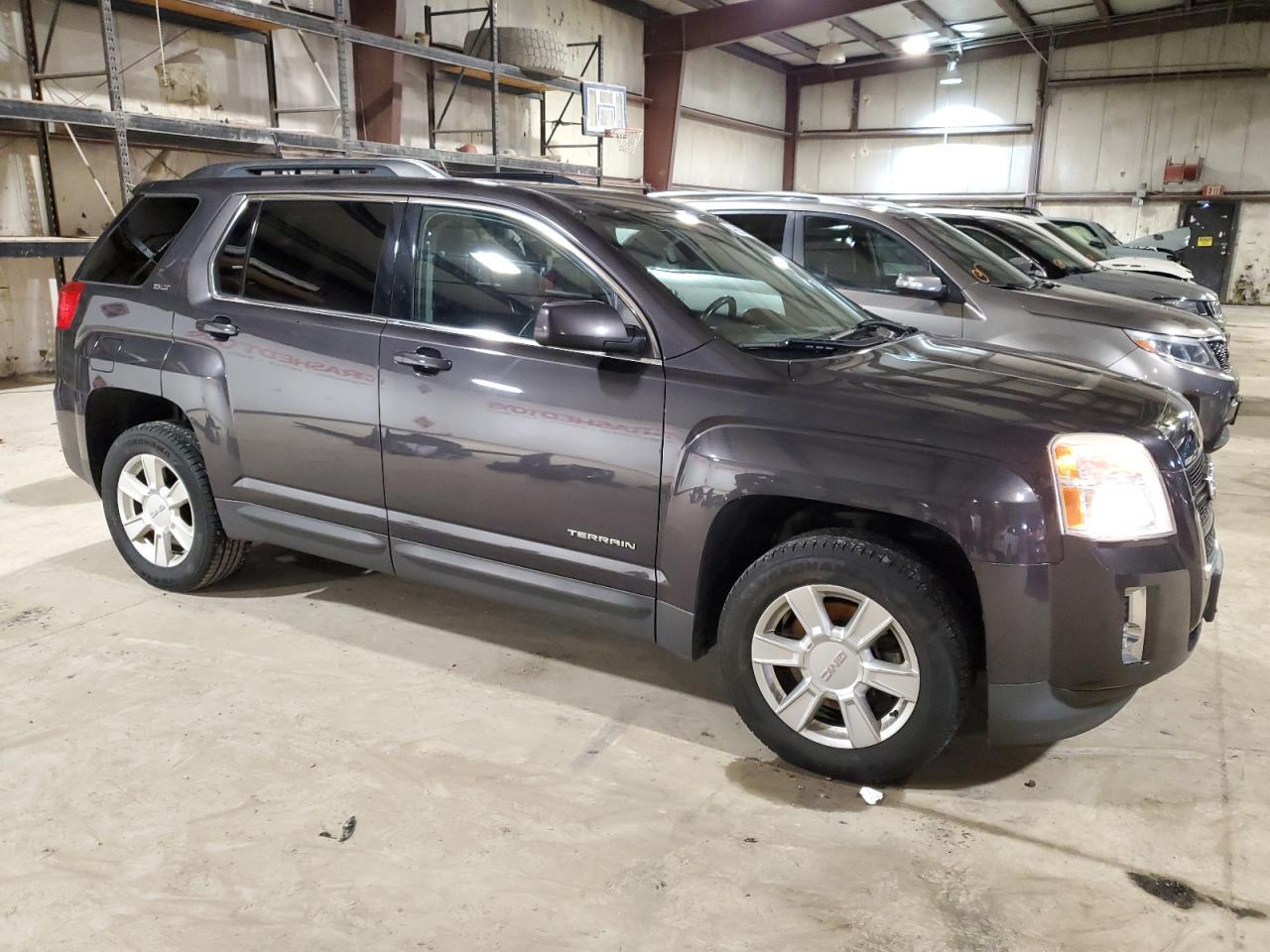 2013 GMC TERRAIN SL - Image 4