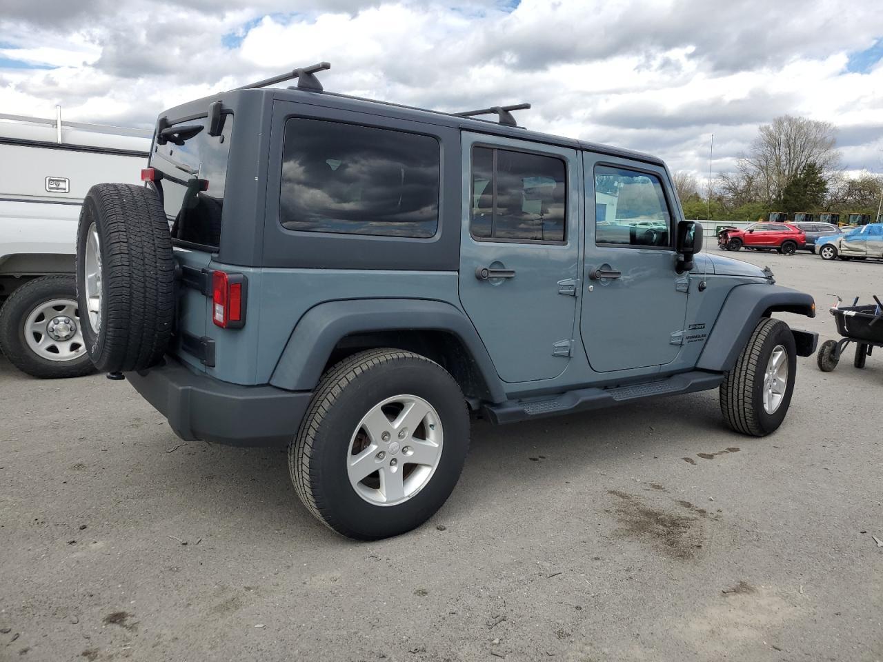 2015 JEEP WRANGLER U - Фото 3