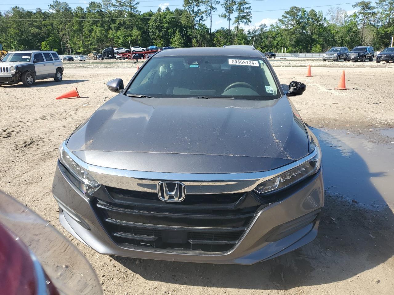 2018 HONDA ACCORD LX - Image 5