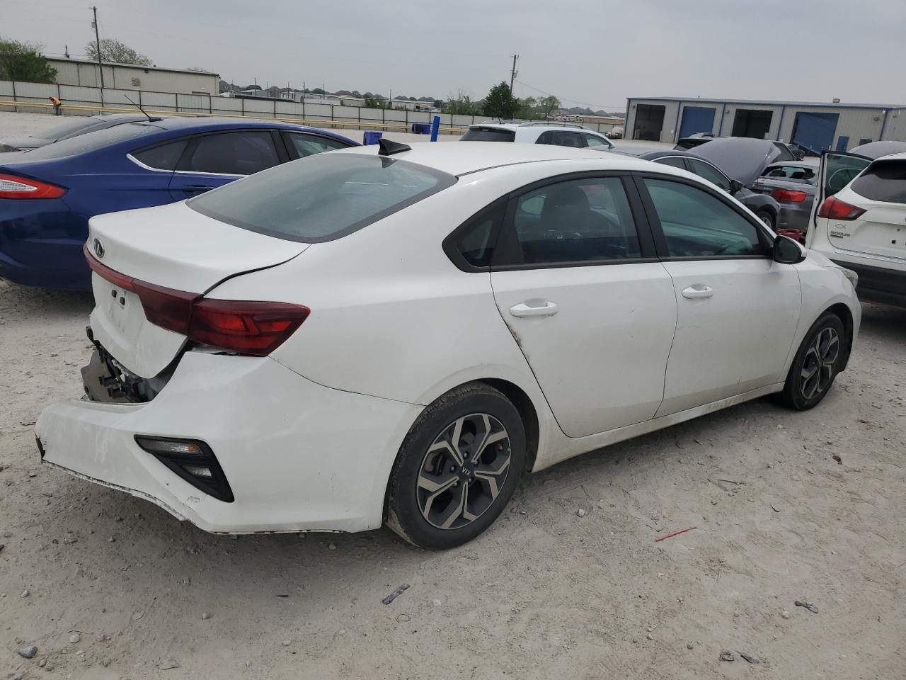 2021 KIA FORTE FE - Фото 3