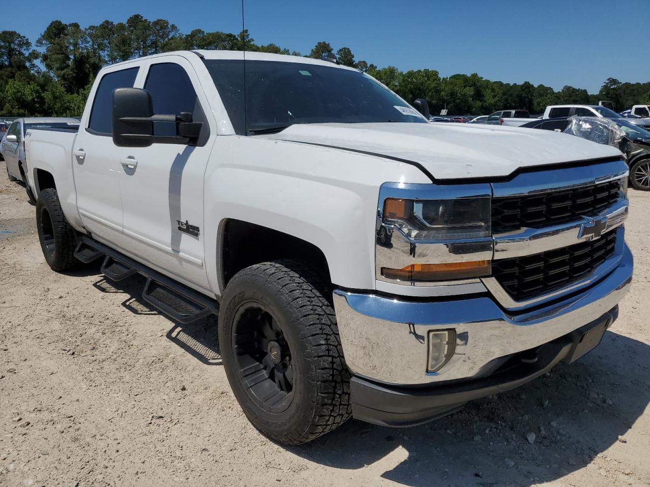 2017 CHEVROLET SILVERADO - Фото 4