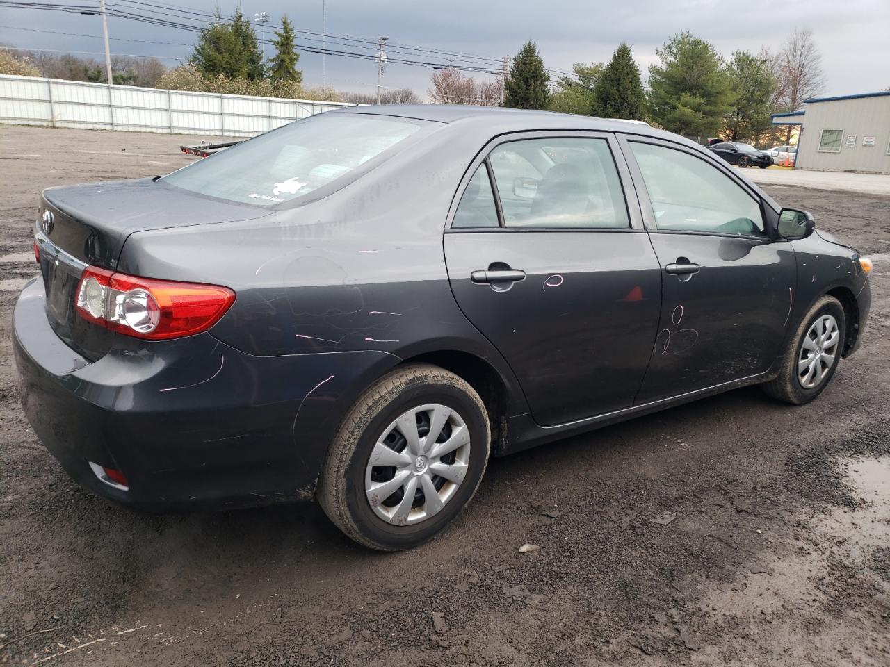 2013 TOYOTA COROLLA BA - Фото 3