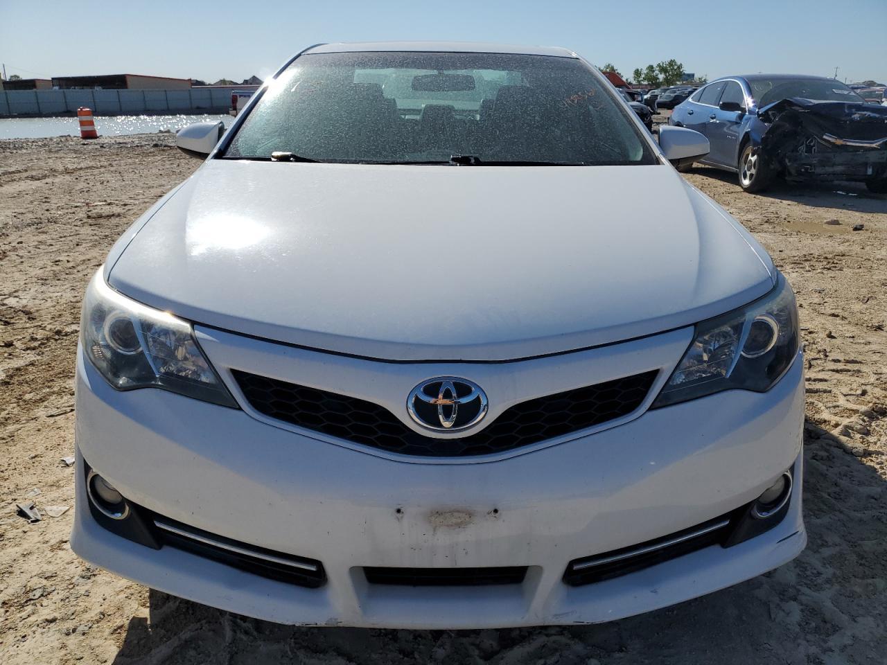 2014 TOYOTA CAMRY L - Image 5